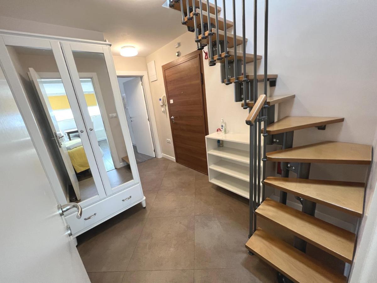 Unique Luxurious Jacuzzi Penthouse Duplex In City Center! 2 Baths! Free Parking! Σόφια Εξωτερικό φωτογραφία